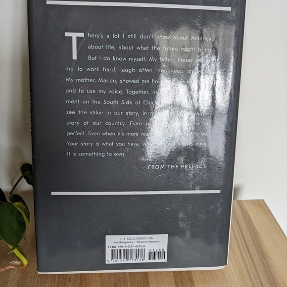 hardback Michelle Obama Becoming Book - Picture 2 of 3